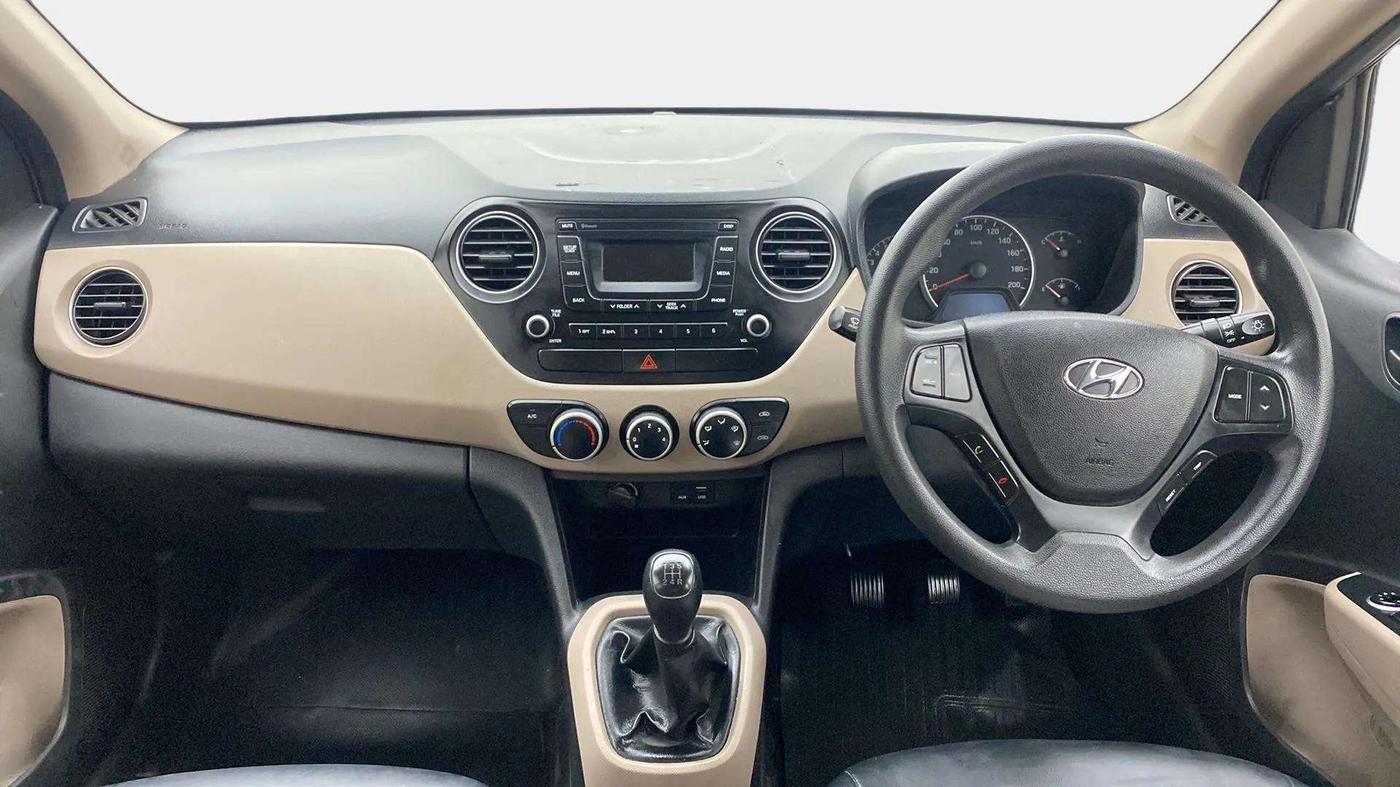 2018 Hyundai Grand i10 MAGNA 1.2 KAPPA VTVT, CNG, Manual, 77,240 km, Dashboard
