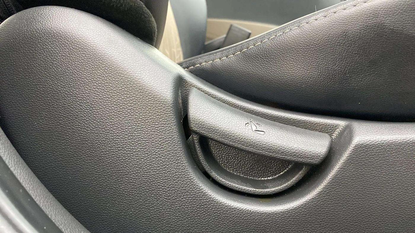 2018 Hyundai Grand i10 MAGNA 1.2 KAPPA VTVT, CNG, Manual, 77,240 km, Driver Side Adjustment Panel