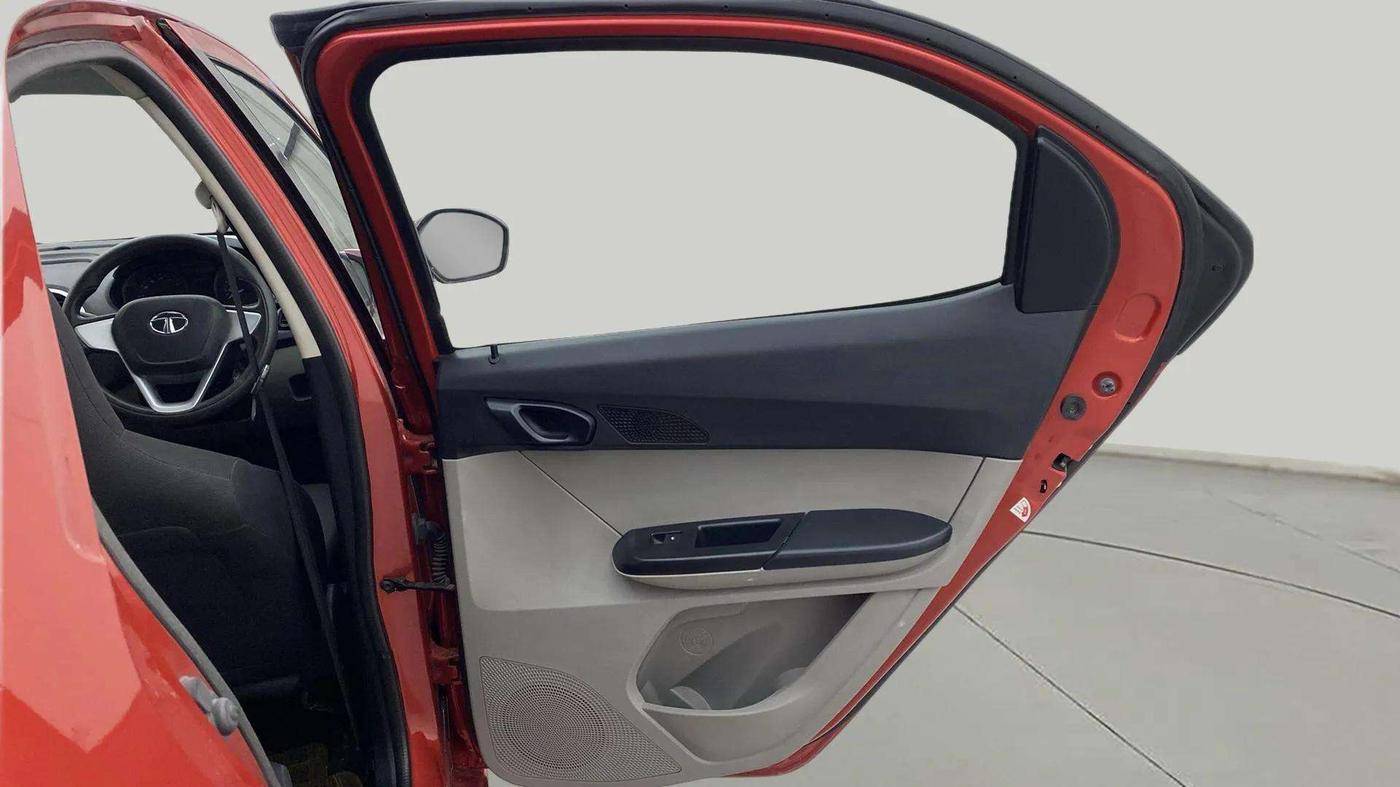 2016 Tata Tiago XT PETROL, Petrol, Manual, 34,296 km, RHS Rear Door