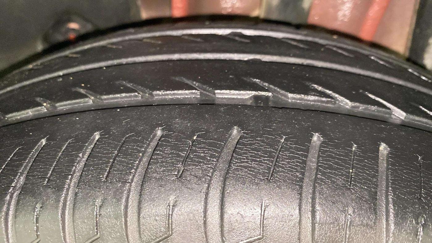 2016 Tata Tiago XT PETROL, Petrol, Manual, 34,296 km, Left Rear Tyre Tread