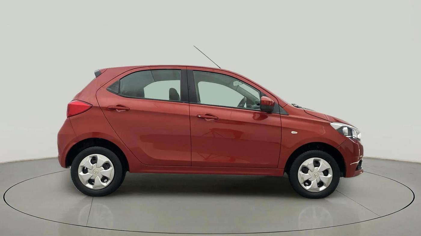 2016 Tata Tiago XT PETROL, Petrol, Manual, 34,296 km, Right Side View