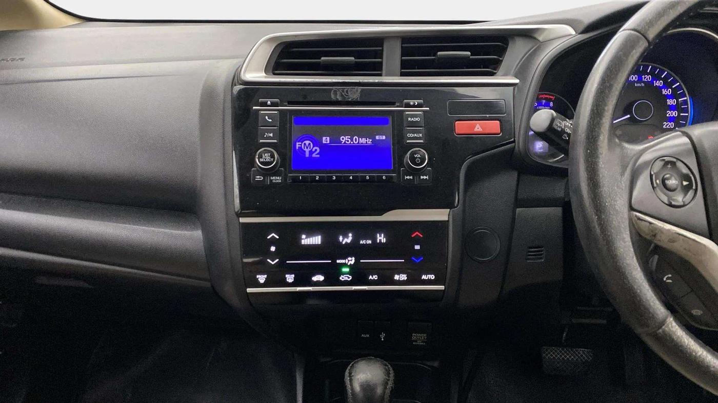 2016 Honda Jazz 1.2L I-VTEC V AT, Petrol, Automatic, 97,849 km, Air Conditioner