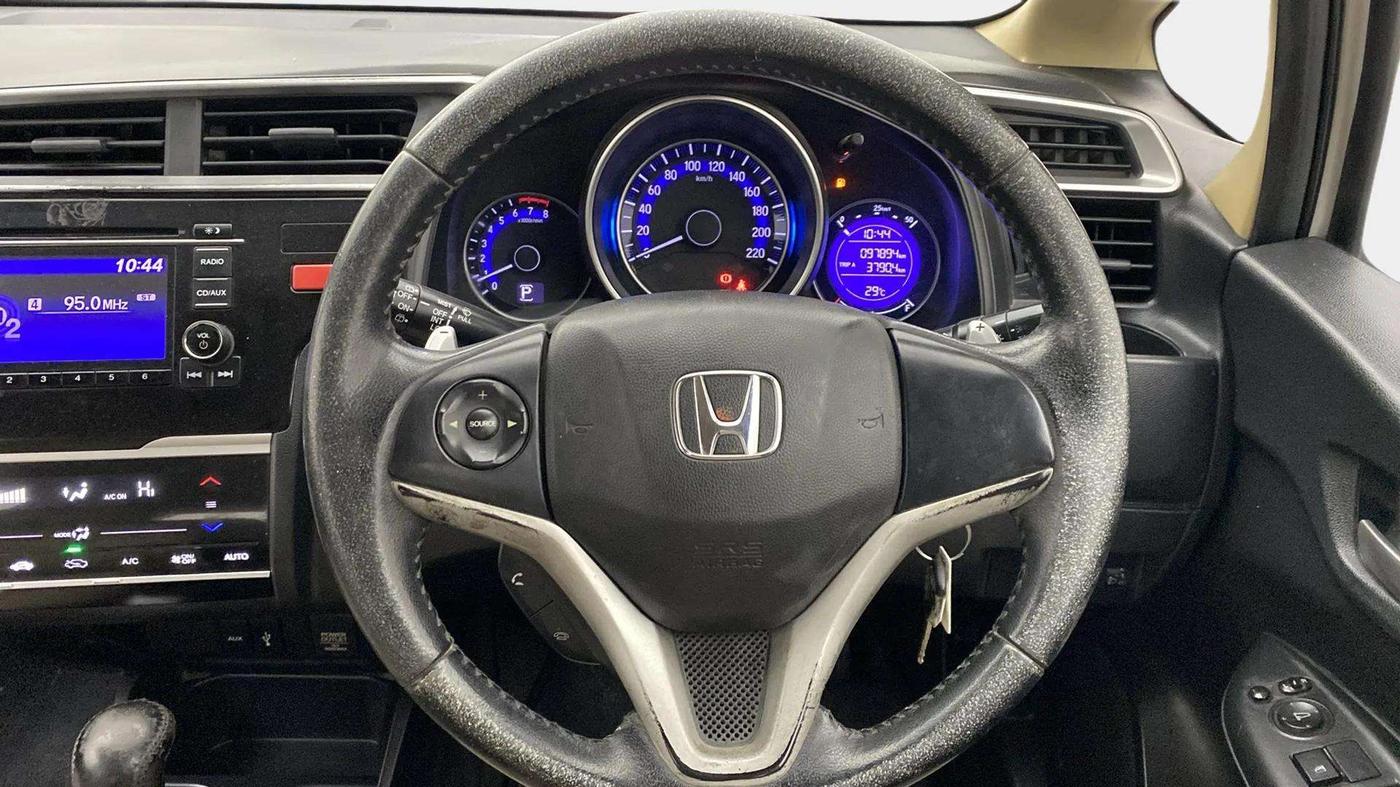 2016 Honda Jazz 1.2L I-VTEC V AT, Petrol, Automatic, 97,849 km, Steering Wheel Close Up