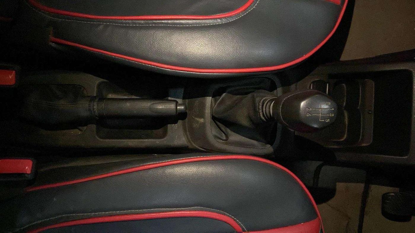 2018 Renault Kwid RXL, Petrol, Manual, 13,630 km, Gear Lever