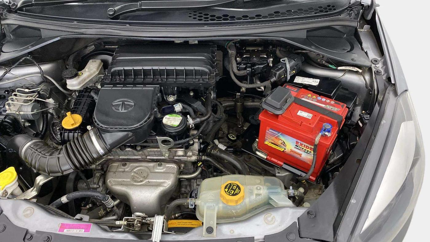 2019 Tata Tiago XZ PLUS PETROL, Petrol, Manual, 29,975 km, Engine View - Left