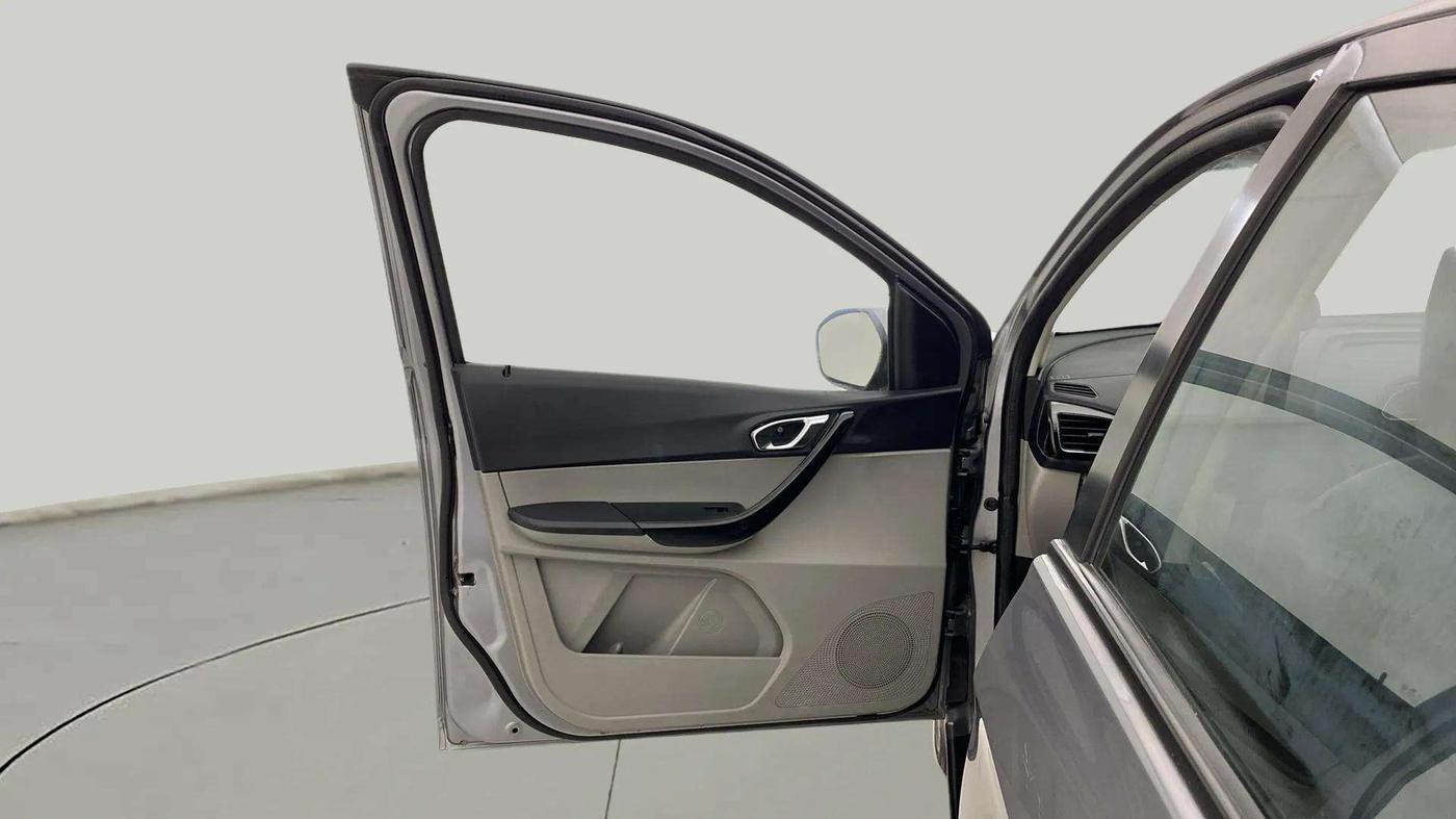 2019 Tata Tiago XZ PLUS PETROL, Petrol, Manual, 29,975 km, LHS Front Door