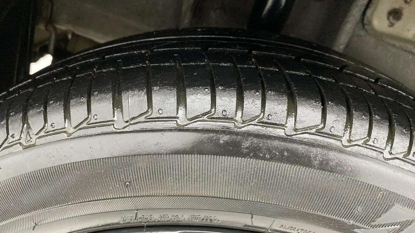 2019 Tata Tiago XZ PLUS PETROL, Petrol, Manual, 29,975 km, Right Rear Tyre Tread