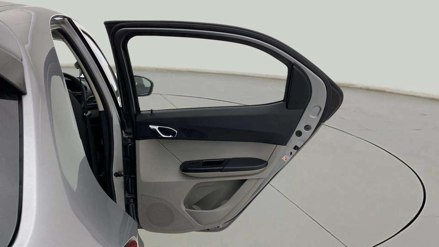 2019 Tata Tiago XZ PLUS PETROL, Petrol, Manual, 29,975 km, RHS Rear Door