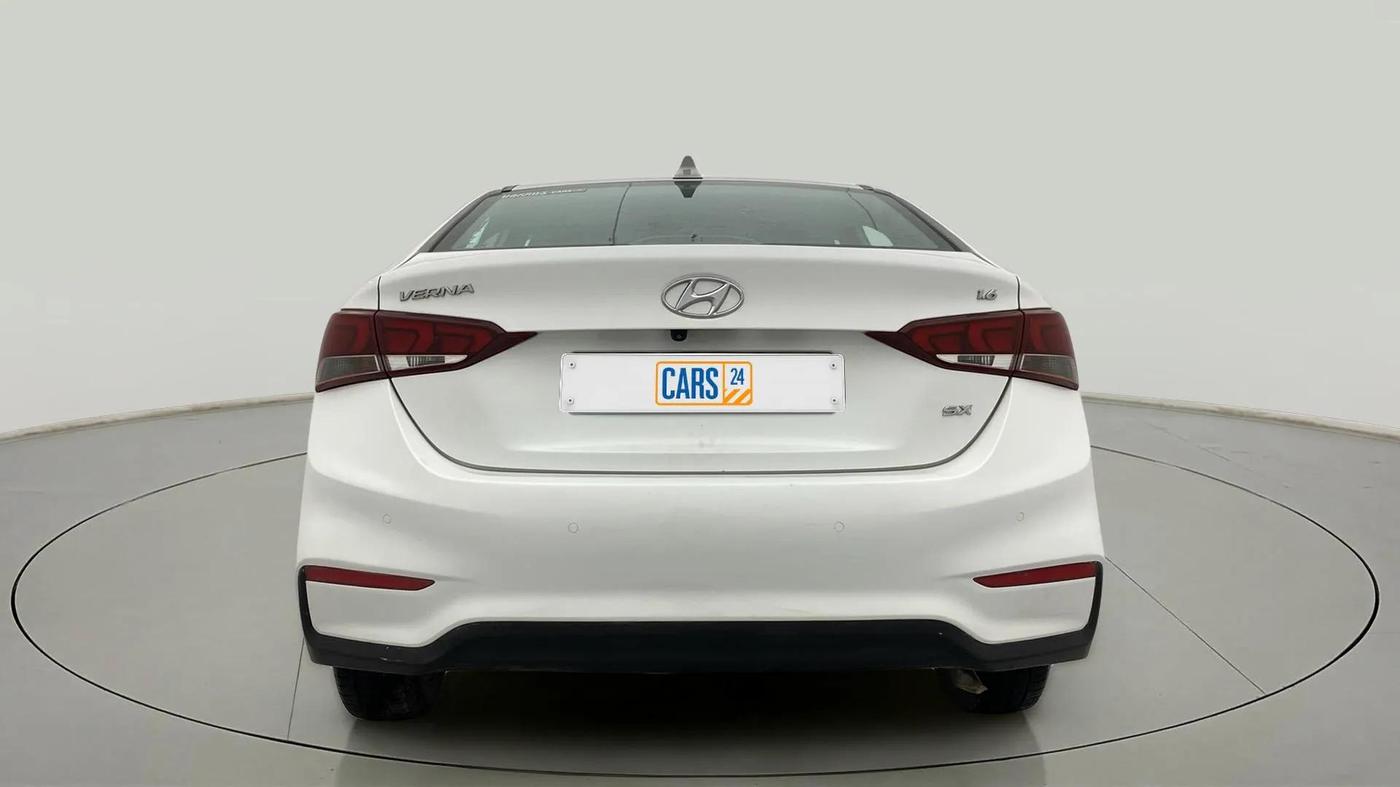 2019 Hyundai Verna 1.6 VTVT SX, Petrol, Manual, 33,588 km, Back/Rear