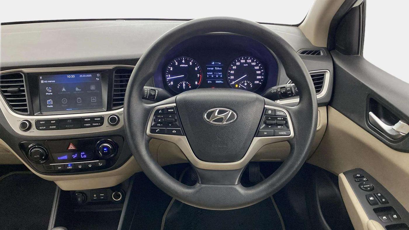 2019 Hyundai Verna 1.6 VTVT SX, Petrol, Manual, 33,588 km, Steering Wheel Close Up