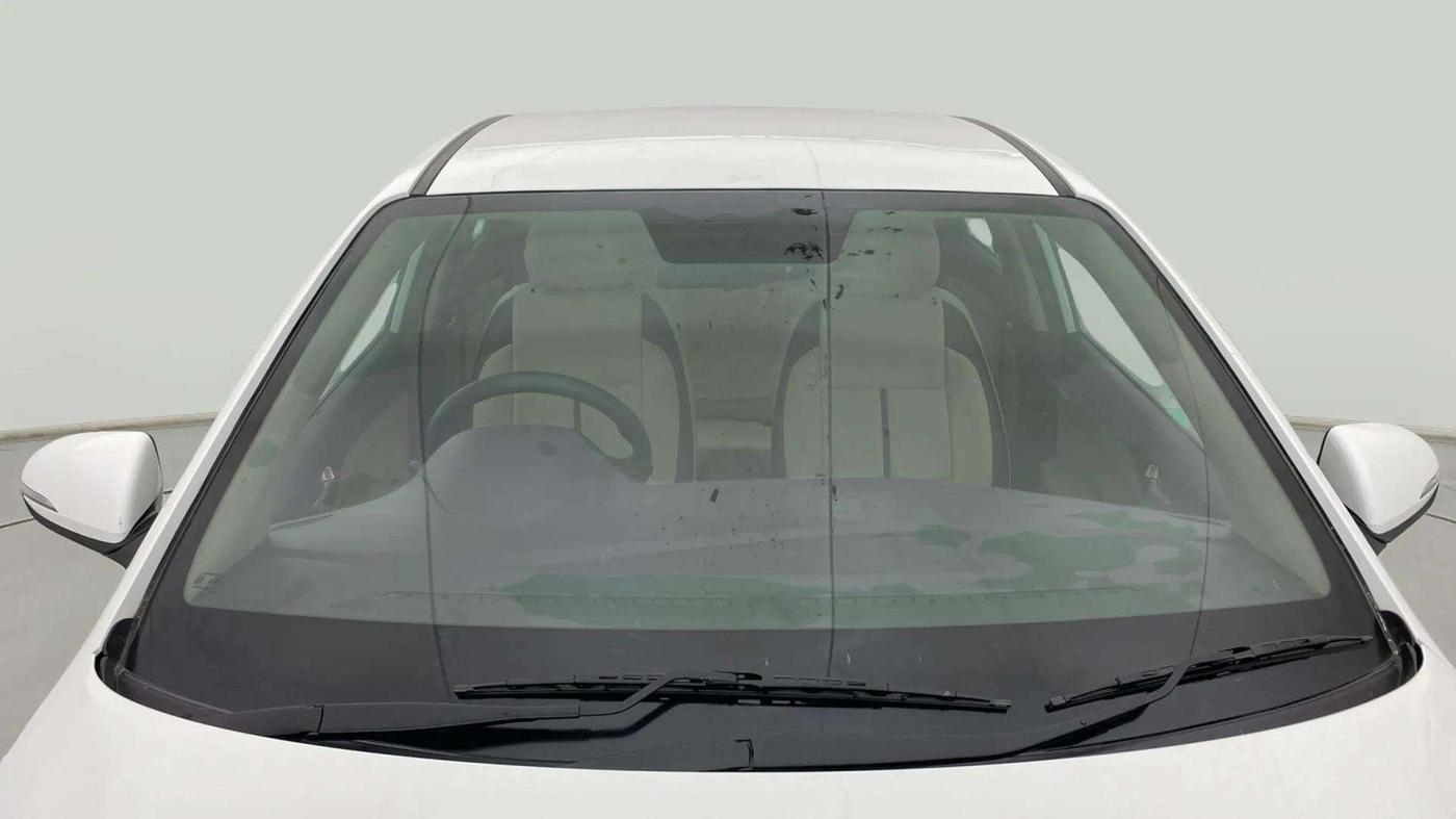 2019 Hyundai Verna 1.6 VTVT SX, Petrol, Manual, 33,588 km, Front Windshield