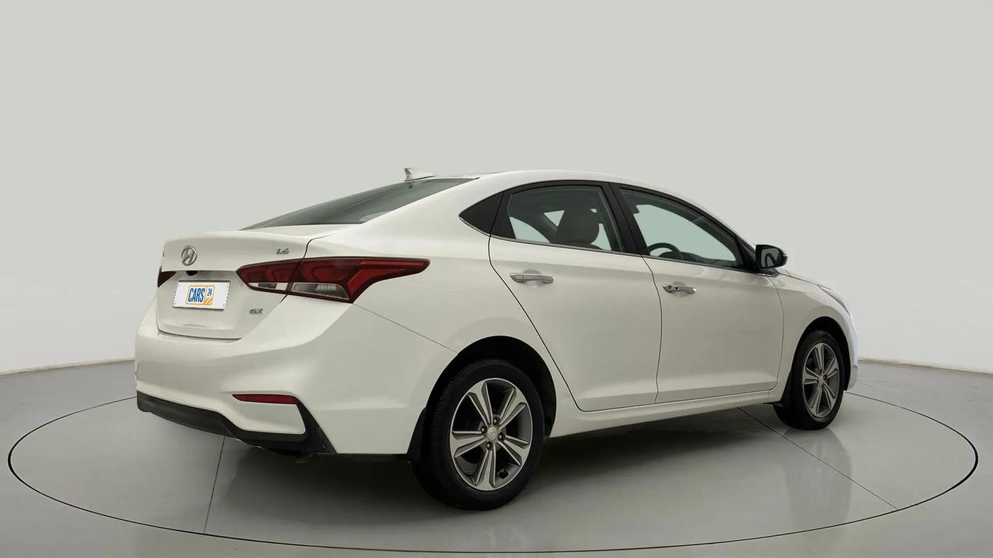 2019 Hyundai Verna 1.6 VTVT SX, Petrol, Manual, 33,588 km, Right Back Diagonal