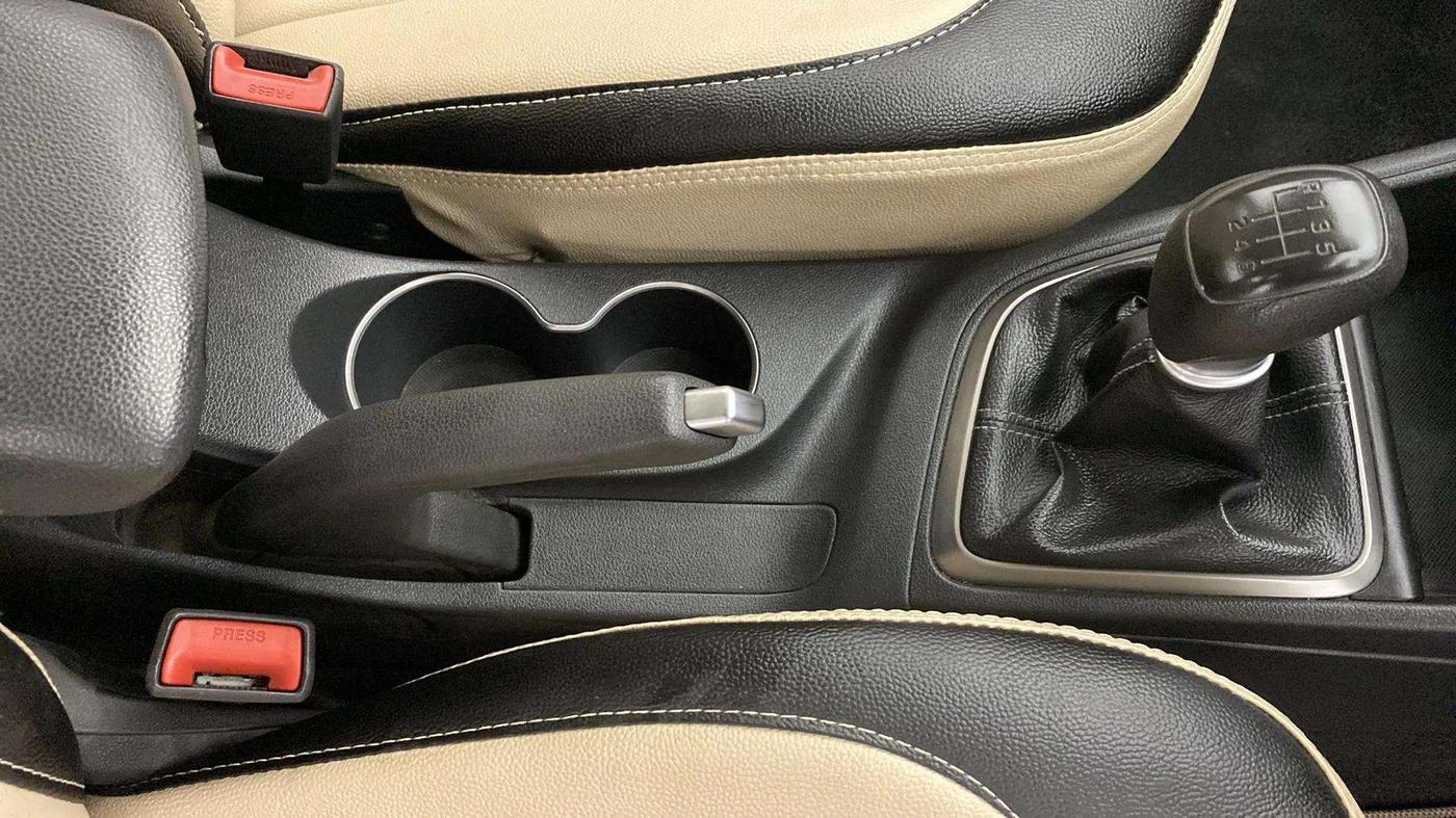 2019 Hyundai Verna 1.6 VTVT SX, Petrol, Manual, 33,588 km, Gear Lever