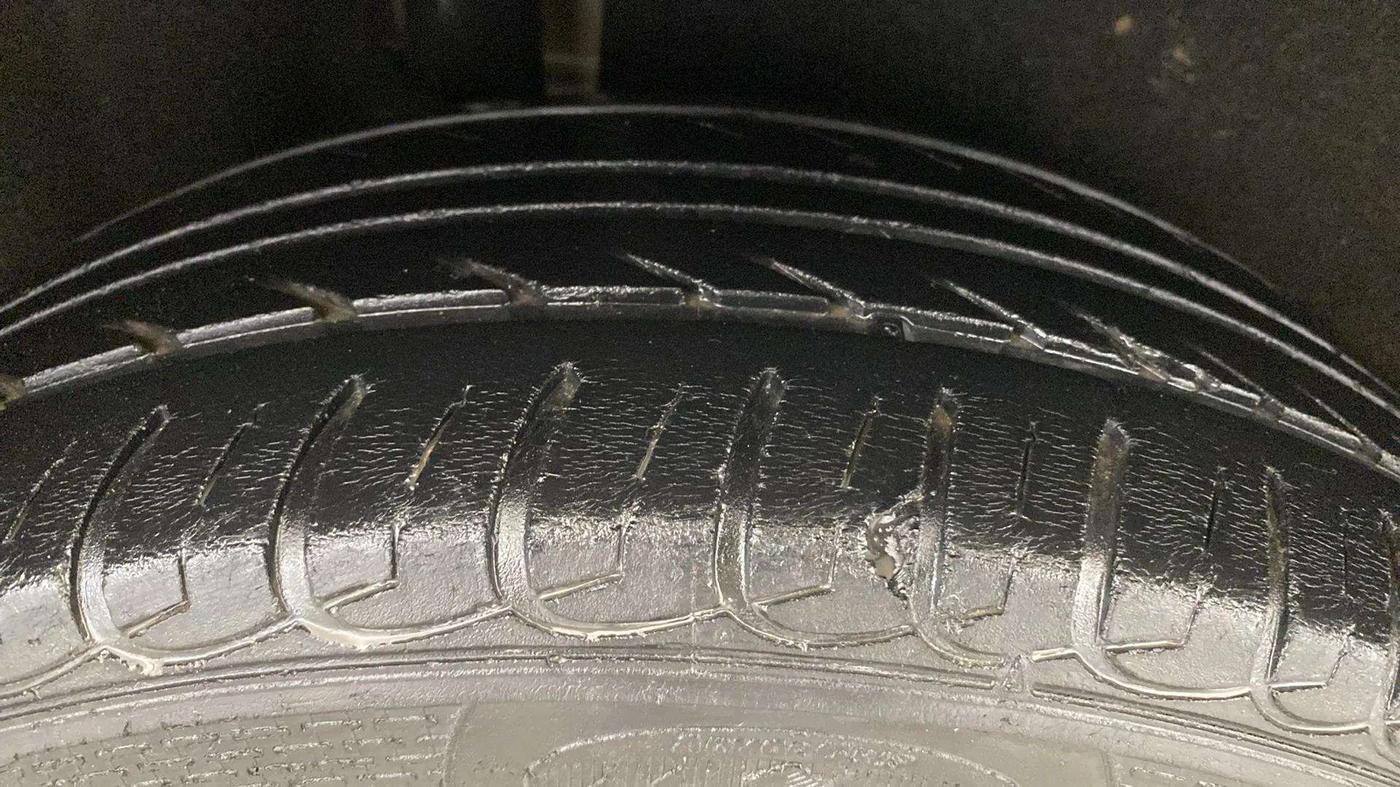 2015 Ford Ecosport TITANIUM 1.5L PETROL AT, Petrol, Automatic, 48,093 km, Right Rear Tyre Tread