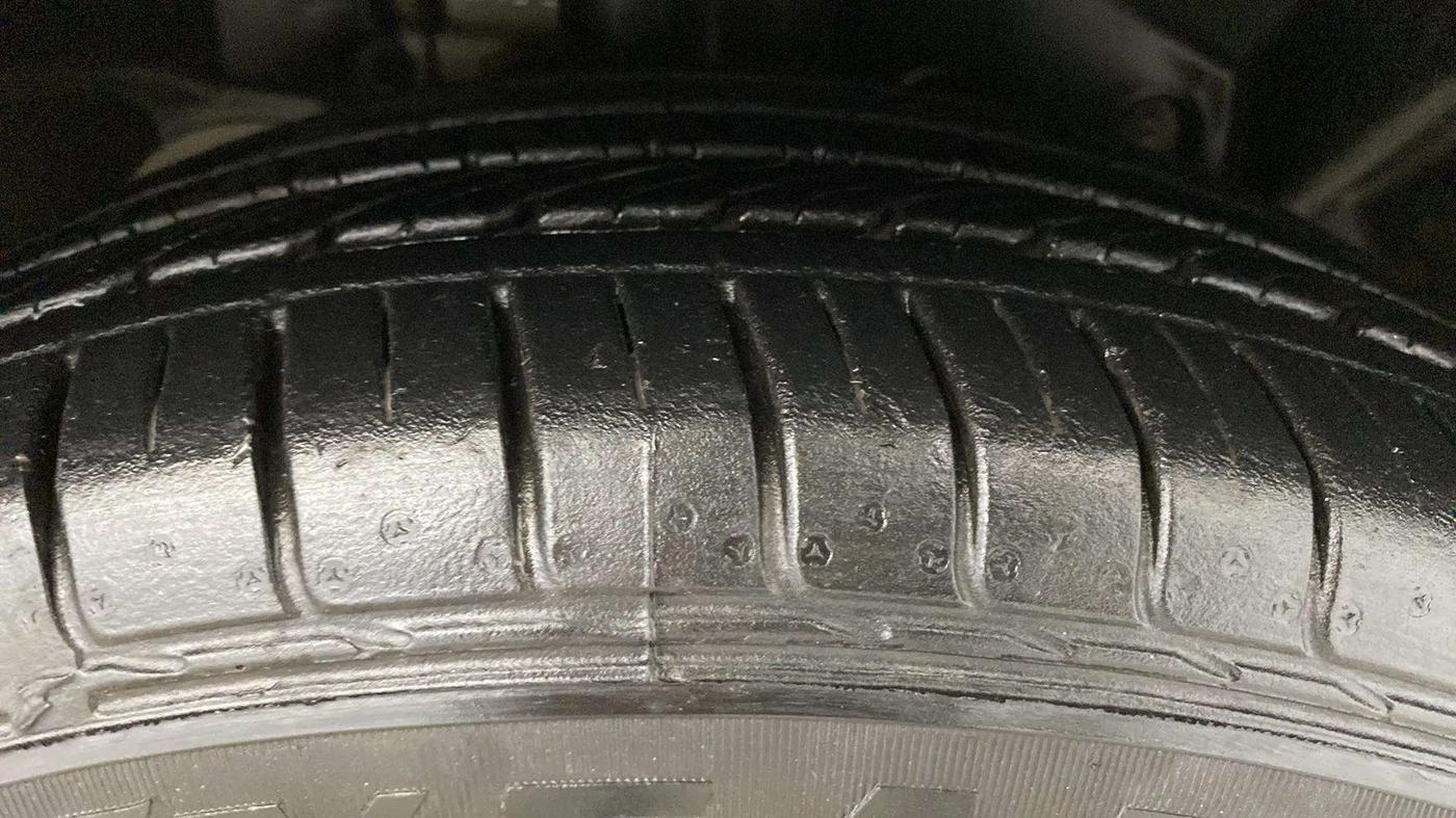 2015 Ford Ecosport TITANIUM 1.5L PETROL AT, Petrol, Automatic, 48,093 km, Right Front Tyre Tread