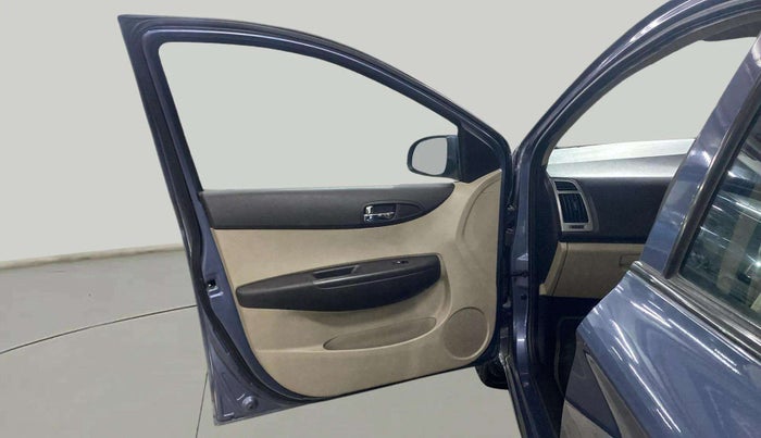 2013 Hyundai i20 MAGNA (O) 1.2, Petrol, Manual, 23,118 km, LHS Front Door