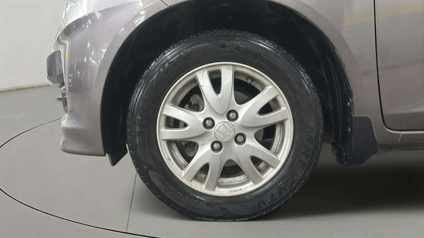 2015 Honda Brio VX AT, Petrol, Automatic, 27,849 km, Left Front Wheel