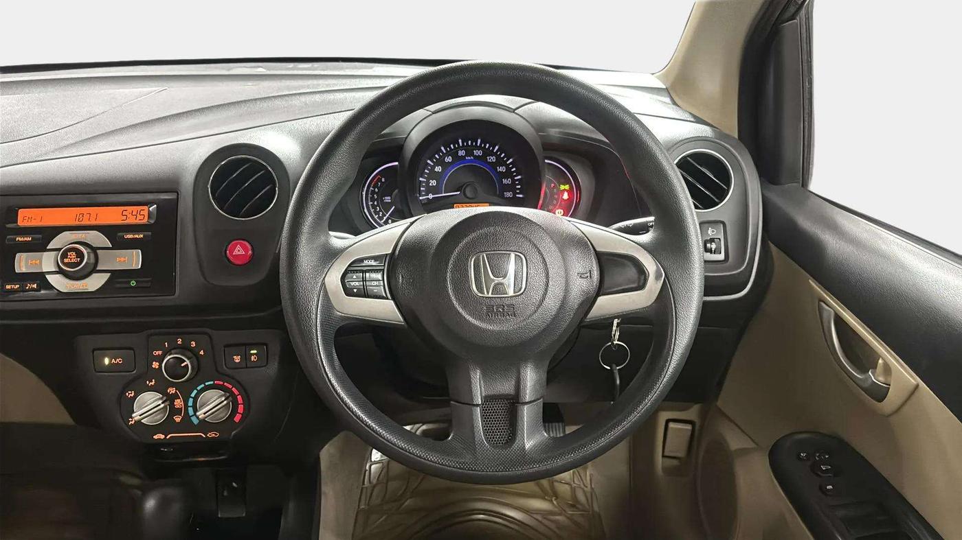 2015 Honda Brio VX AT, Petrol, Automatic, 27,849 km, Steering Wheel Close Up