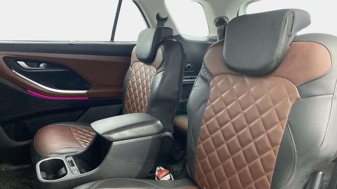 2022 Hyundai ALCAZAR PRESTIGE 1.5 MT 6STR, Diesel, Manual, 35,702 km, Right Side Rear Door Cabin