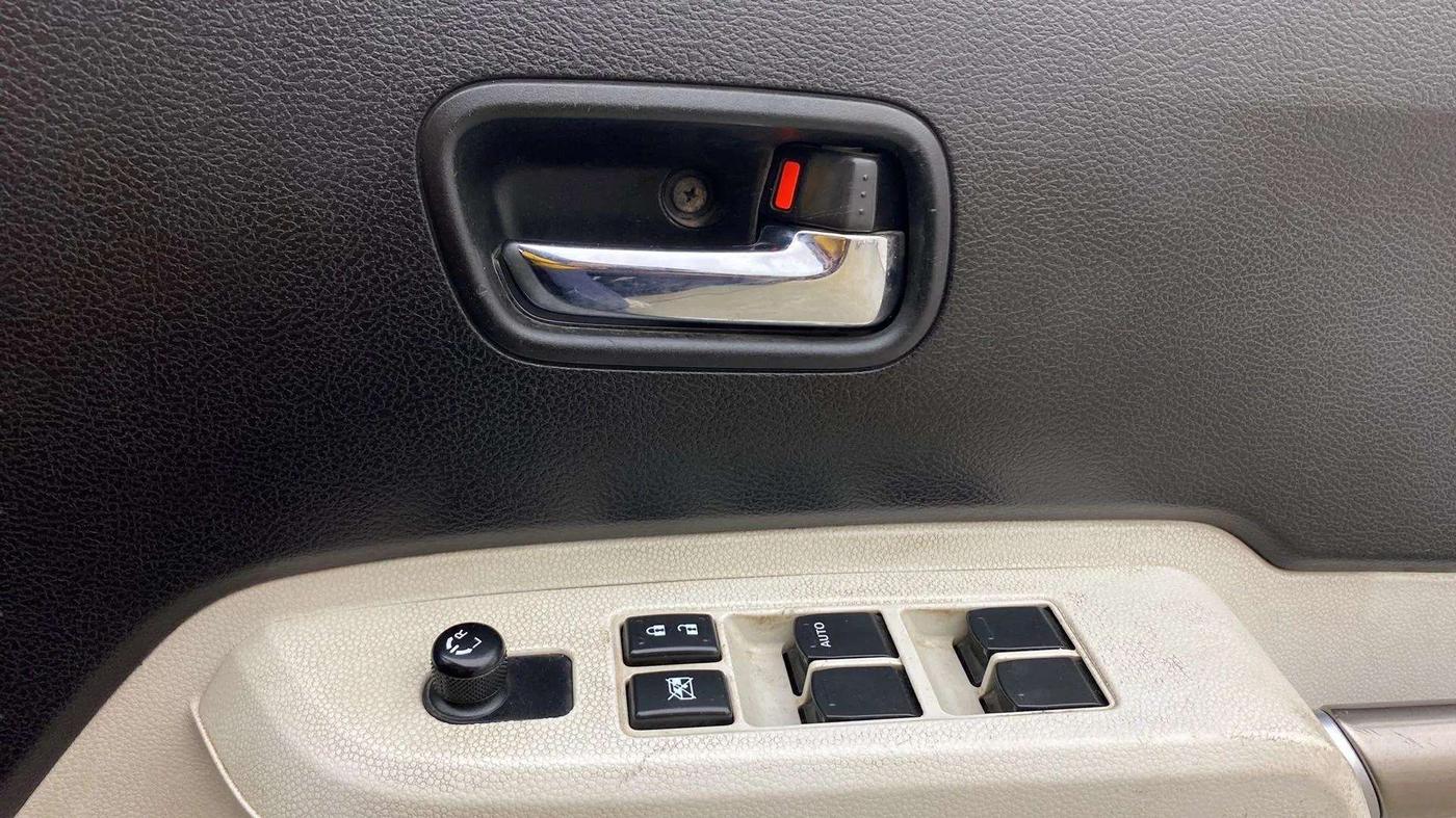 2019 Maruti IGNIS DELTA 1.2, Petrol, Manual, 73,091 km, Driver Side Door Panels Control