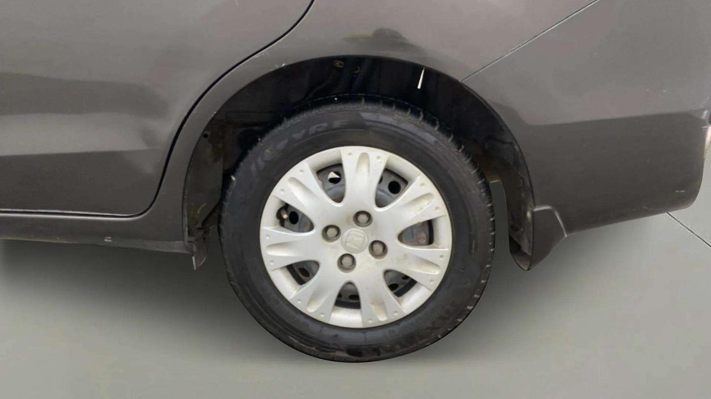 2015 Honda Amaze 1.2L I-VTEC SX, Petrol, Manual, 49,566 km, Left Rear Wheel