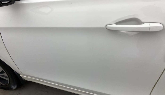 2019 Tata Tiago XZA PETROL, Petrol, Automatic, 42,779 km, Front passenger door - Door visor damaged