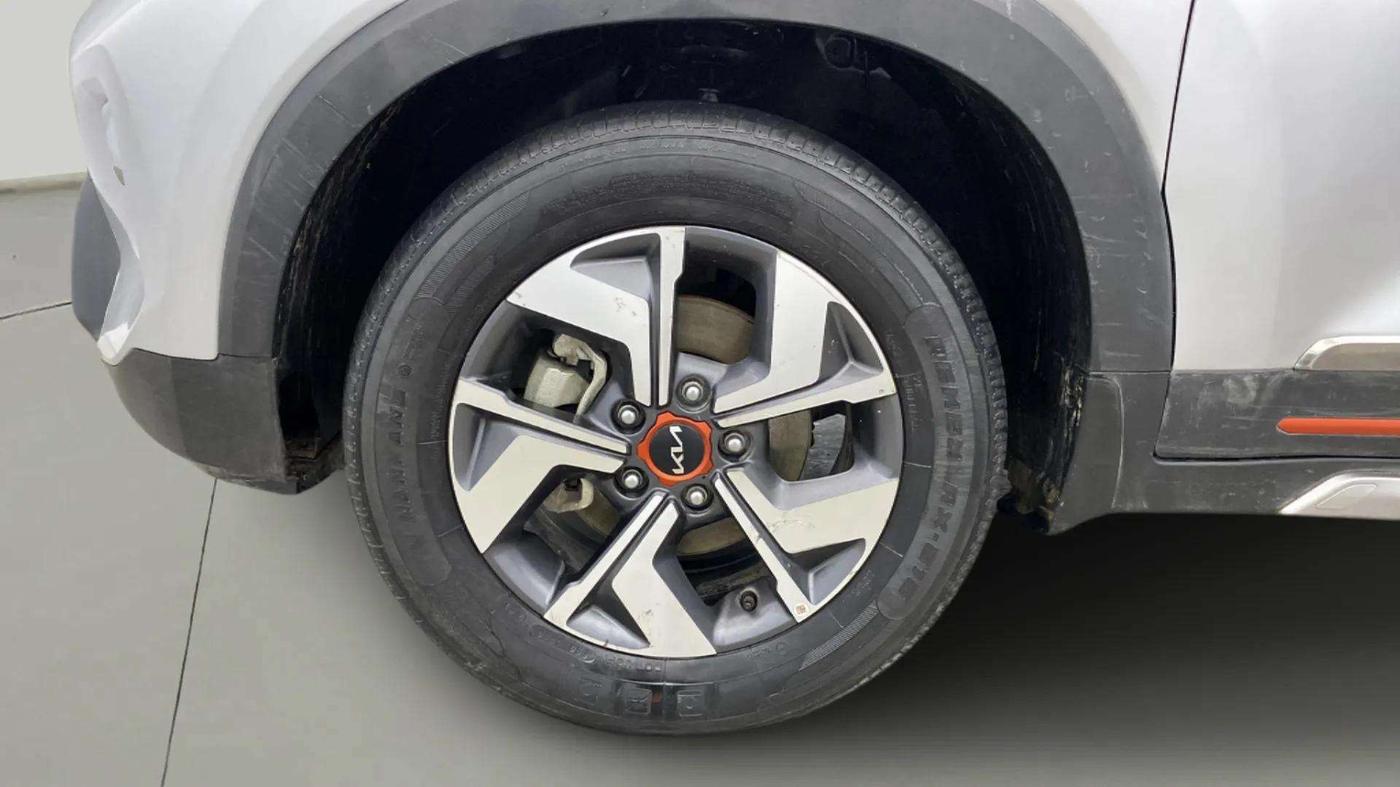 2023 KIA SONET HTX ANNIVERSARY EDITION 1.0 IMT, Petrol, Manual, 10,709 km, Left Front Wheel