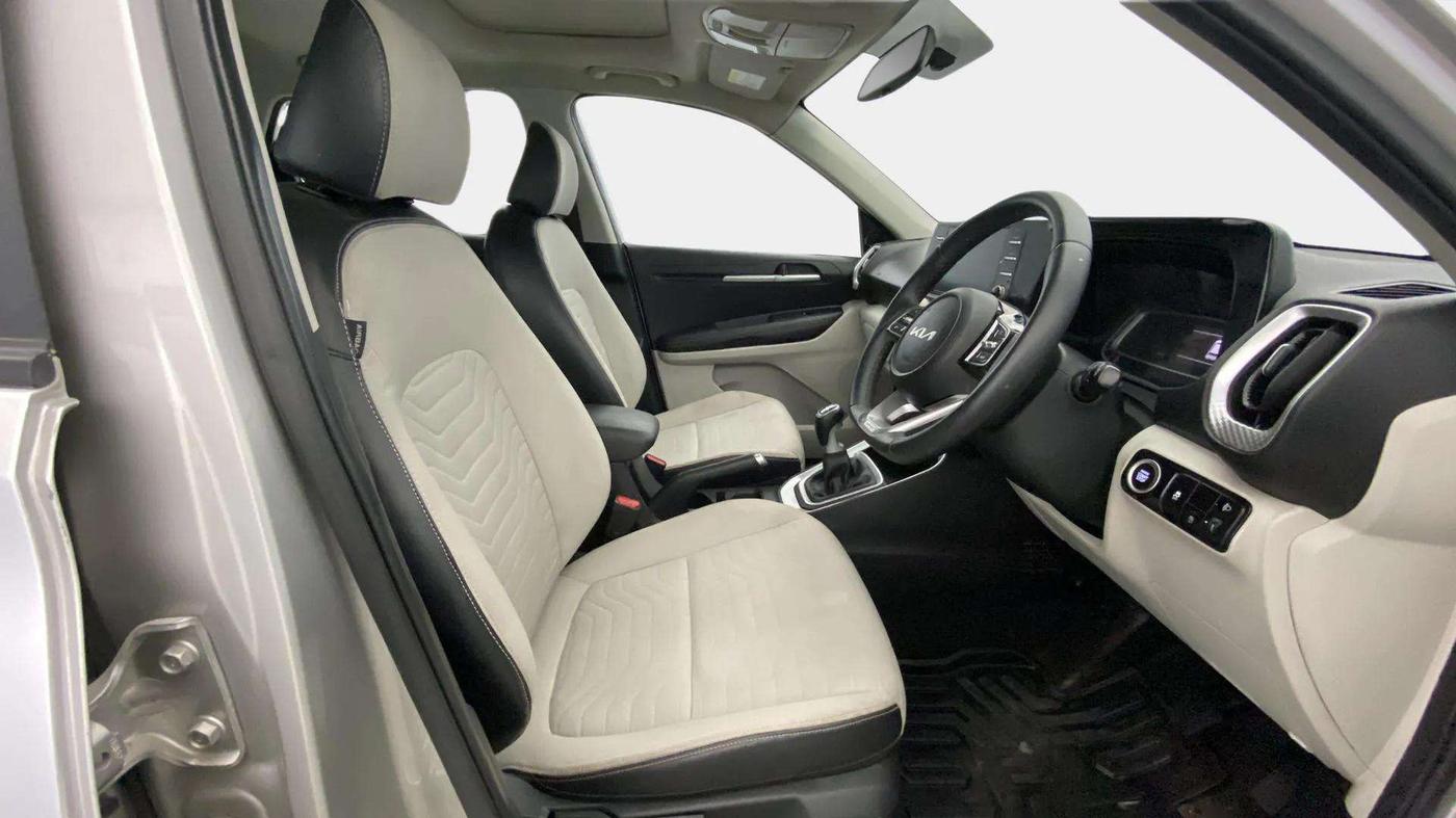 2023 KIA SONET HTX ANNIVERSARY EDITION 1.0 IMT, Petrol, Manual, 10,709 km, Right Side Front Door Cabin