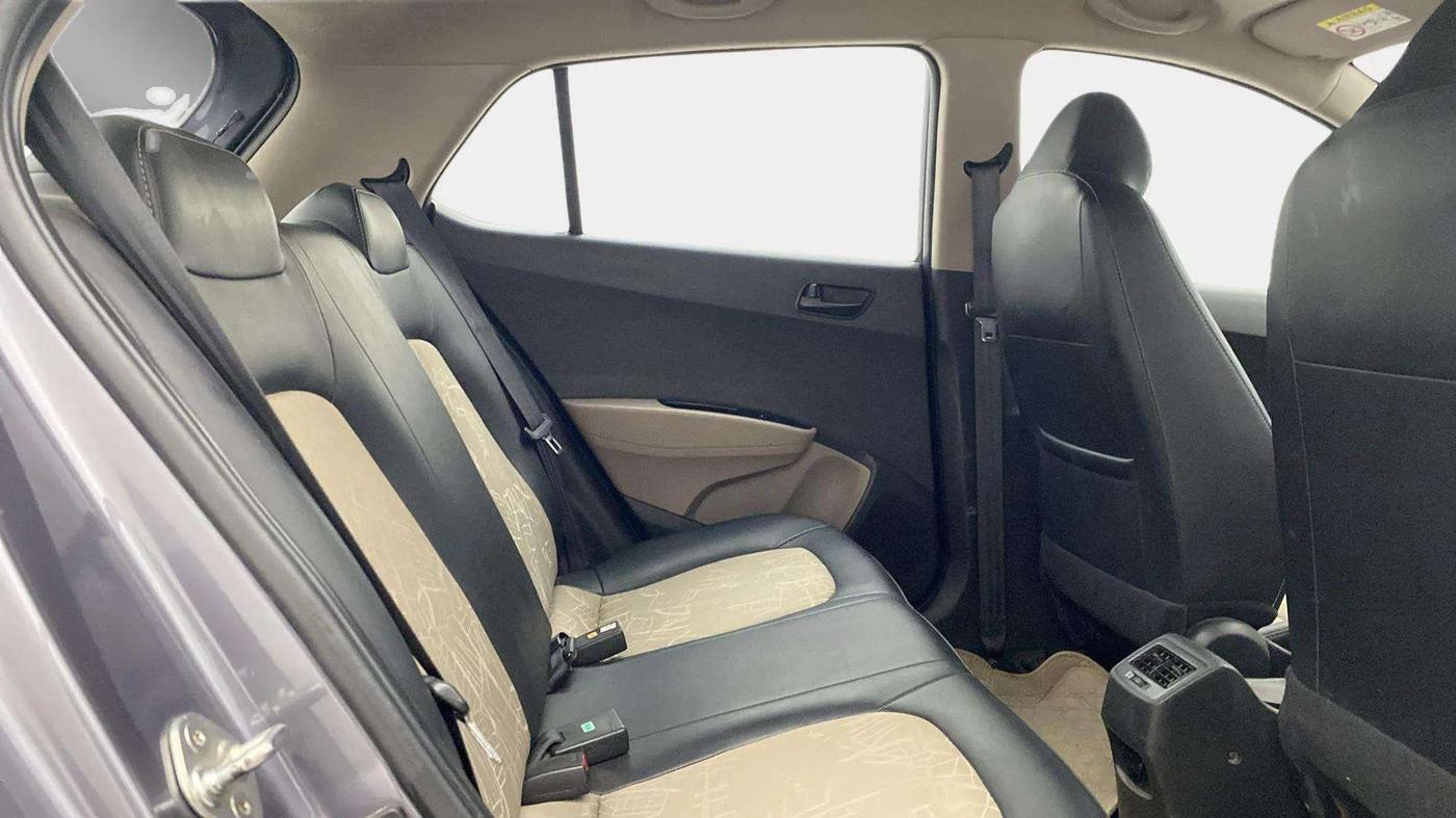 2019 Hyundai Grand i10 MAGNA 1.2 KAPPA VTVT, Petrol, Manual, 39,069 km, Right Side Rear Door Cabin