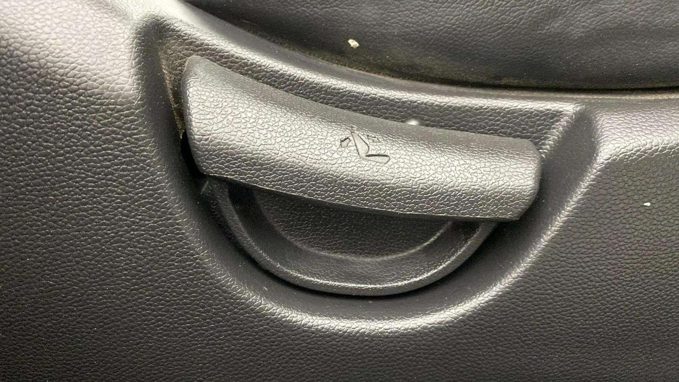 2019 Hyundai Grand i10 MAGNA 1.2 KAPPA VTVT, Petrol, Manual, 39,069 km, Driver Side Adjustment Panel