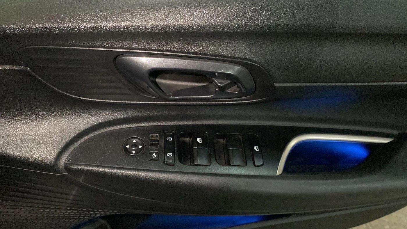 2021 Hyundai NEW I20 ASTA (O) 1.2 MT, Petrol, Manual, 72,190 km, Driver Side Door Panels Control