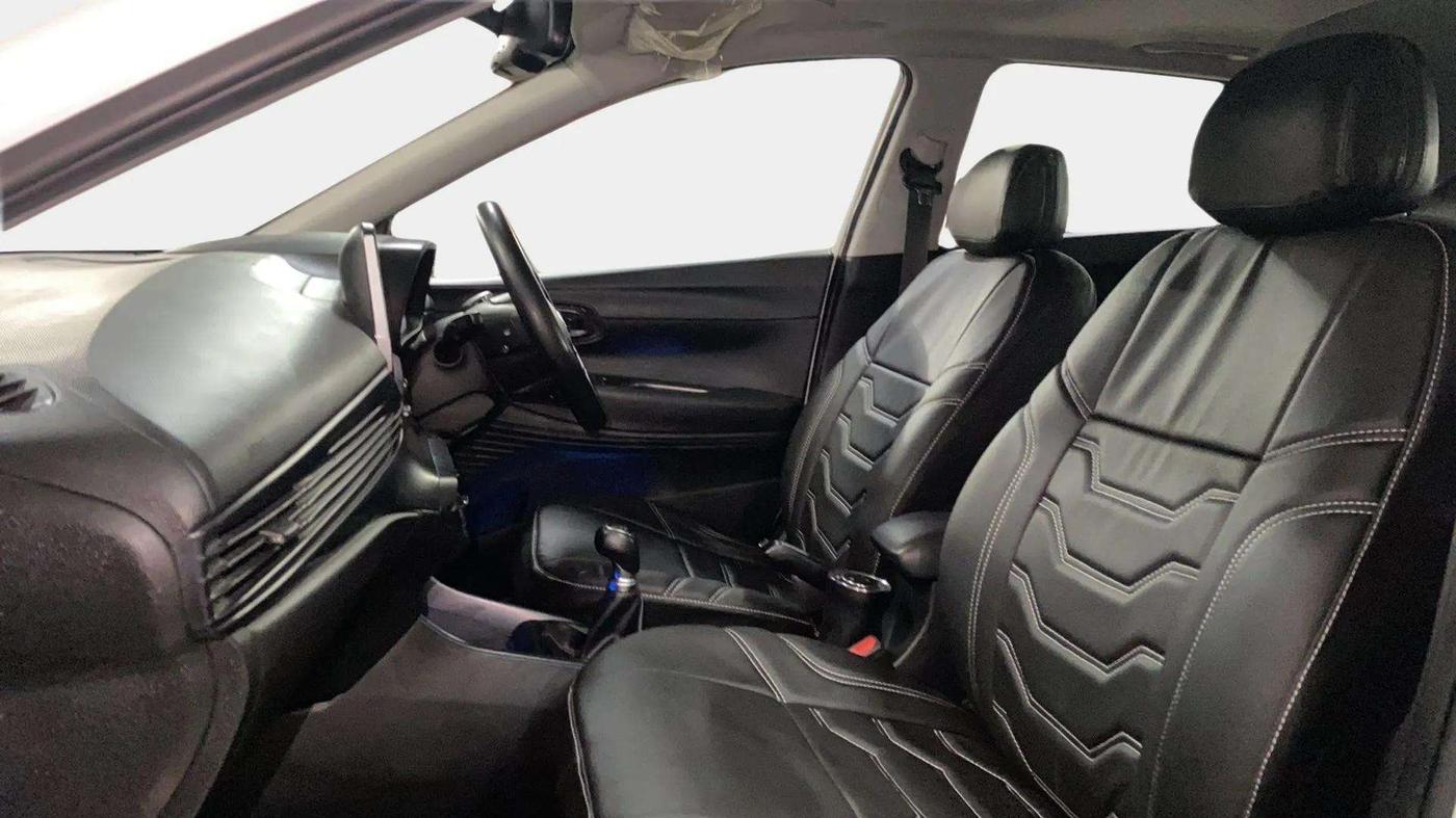 2021 Hyundai NEW I20 ASTA (O) 1.2 MT, Petrol, Manual, 72,190 km, Right Side Front Door Cabin