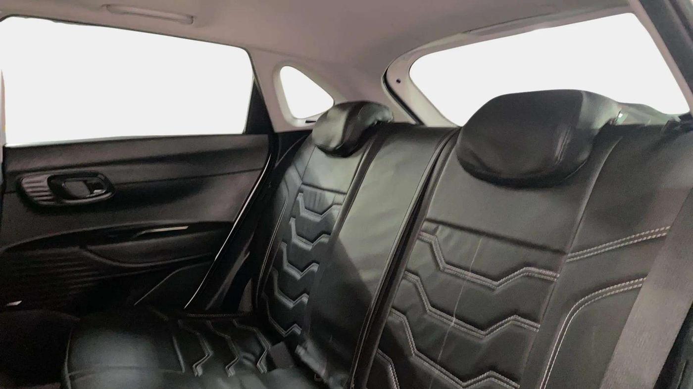 2021 Hyundai NEW I20 ASTA (O) 1.2 MT, Petrol, Manual, 72,190 km, Right Side Rear Door Cabin