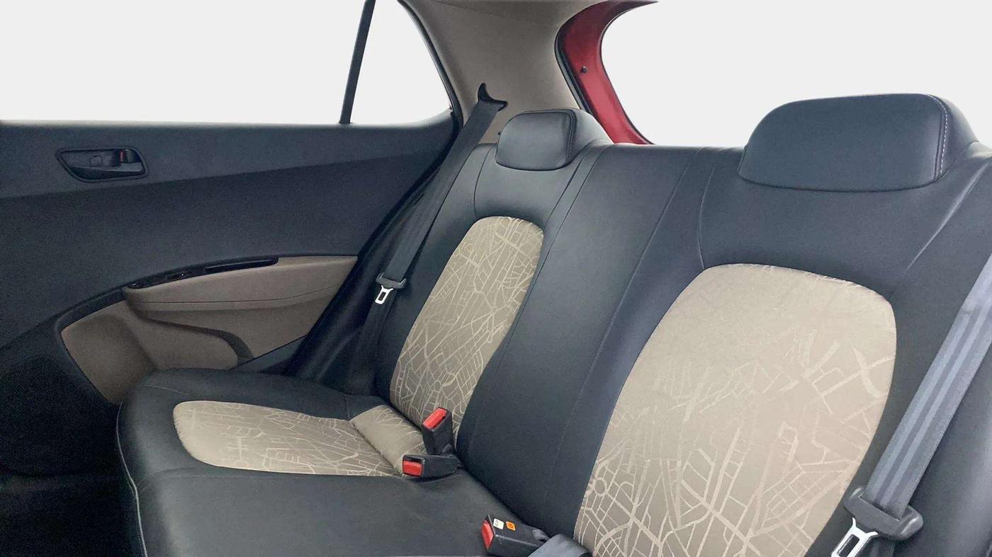 2017 Hyundai Grand i10 MAGNA 1.2 KAPPA VTVT, Petrol, Manual, 8,670 km, Right Side Rear Door Cabin