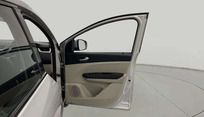 2019 Renault TRIBER RXZ, Petrol, Manual, 69,739 km, RHS Front Door
