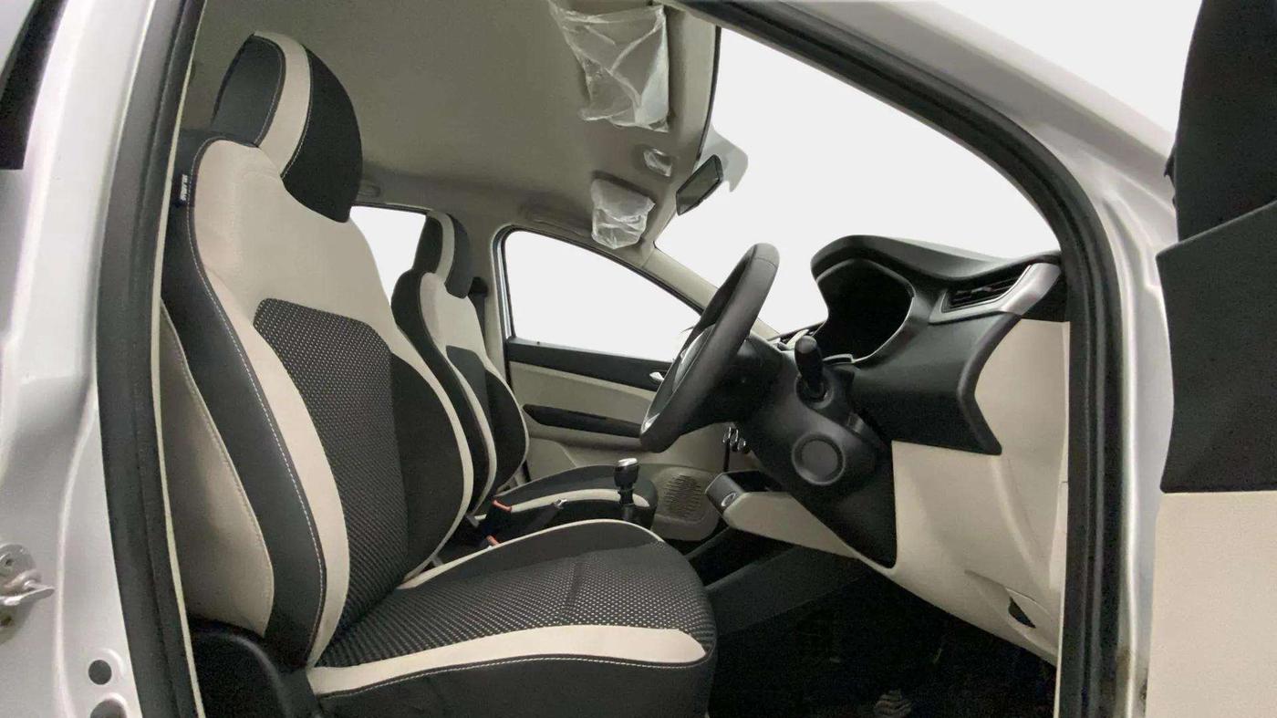 2019 Renault TRIBER RXZ, Petrol, Manual, 69,739 km, Right Side Front Door Cabin