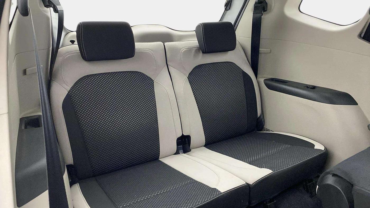 2019 Renault TRIBER RXZ, Petrol, Manual, 69,739 km, Third Seat Row ( optional )