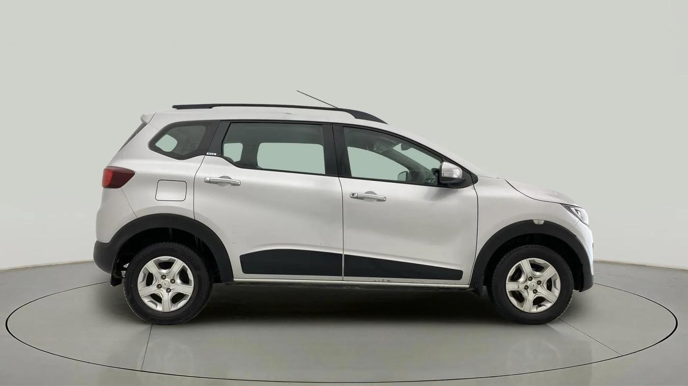 2019 Renault TRIBER RXZ, Petrol, Manual, 69,739 km, Right Side View