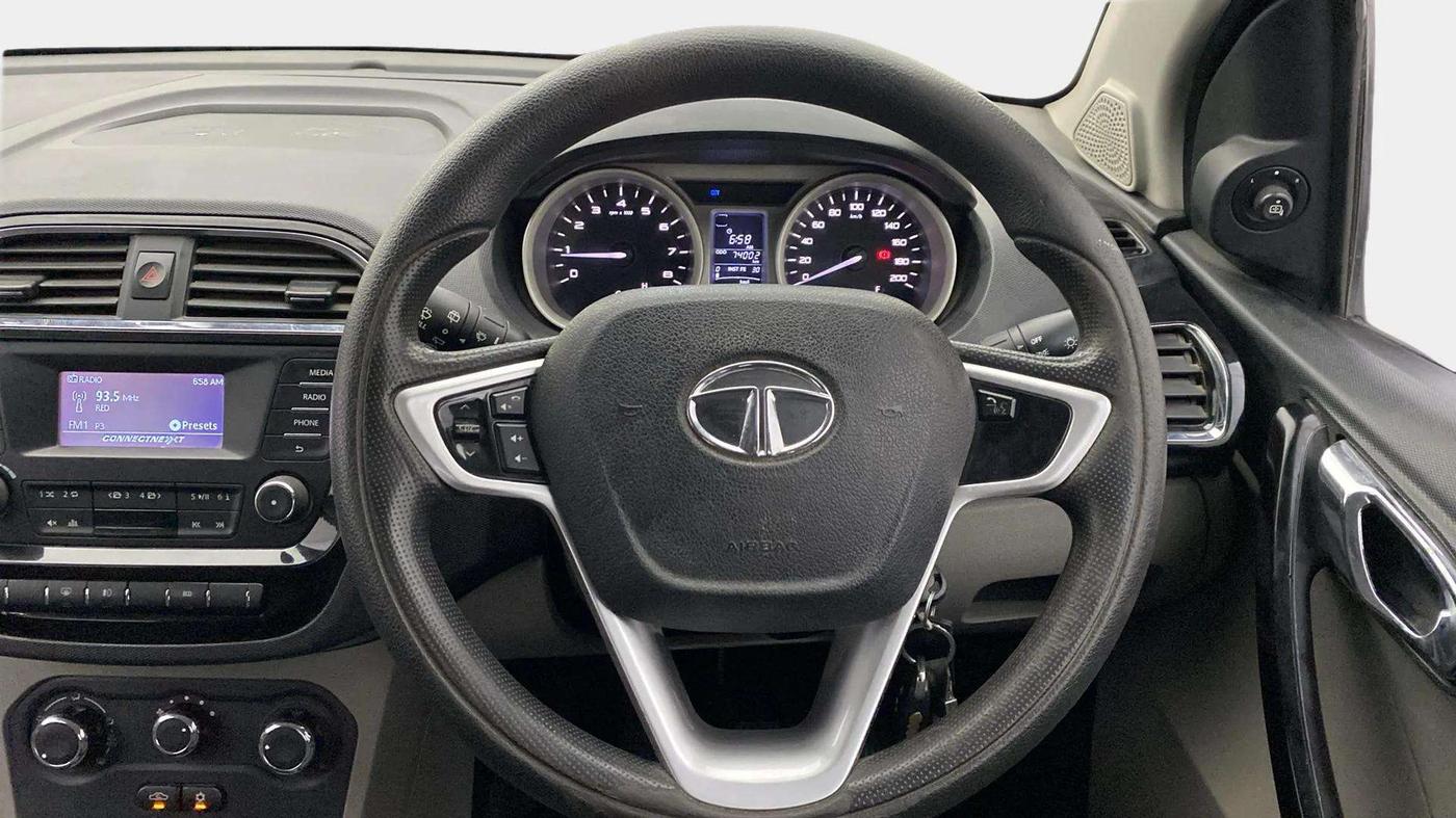 2017 Tata Tiago XZ PETROL, Petrol, Manual, 74,028 km, Steering Wheel Close Up