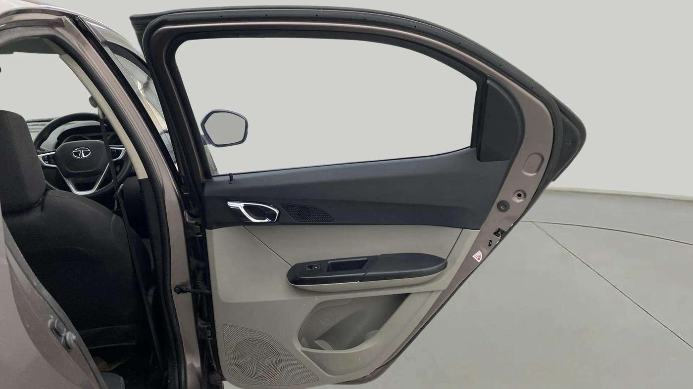 2017 Tata Tiago XZ PETROL, Petrol, Manual, 74,028 km, RHS Rear Door