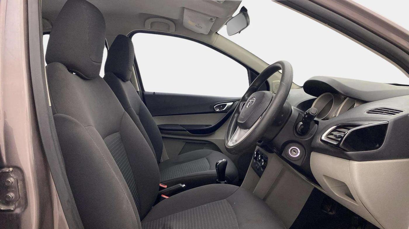 2017 Tata Tiago XZ PETROL, Petrol, Manual, 74,028 km, Right Side Front Door Cabin