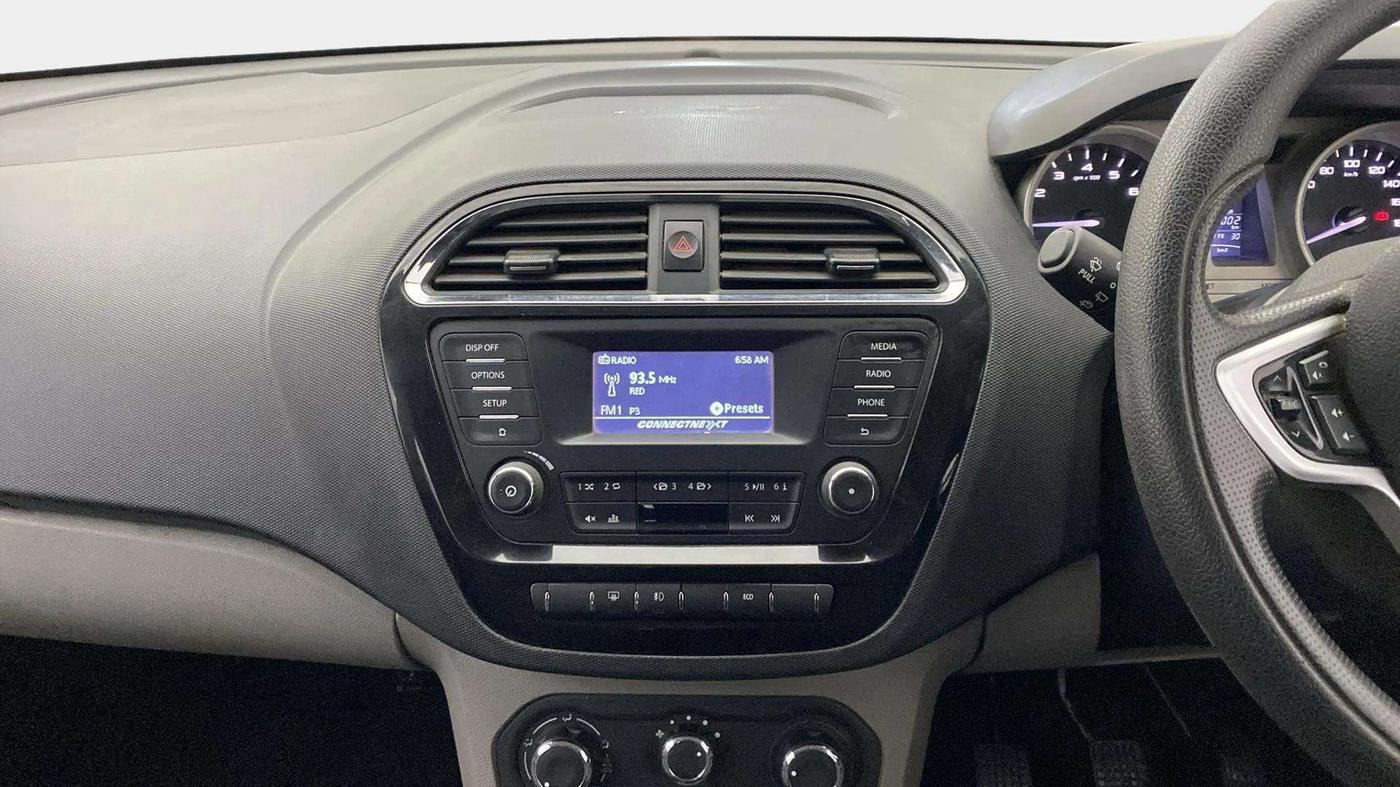 2017 Tata Tiago XZ PETROL, Petrol, Manual, 74,028 km, Air Conditioner