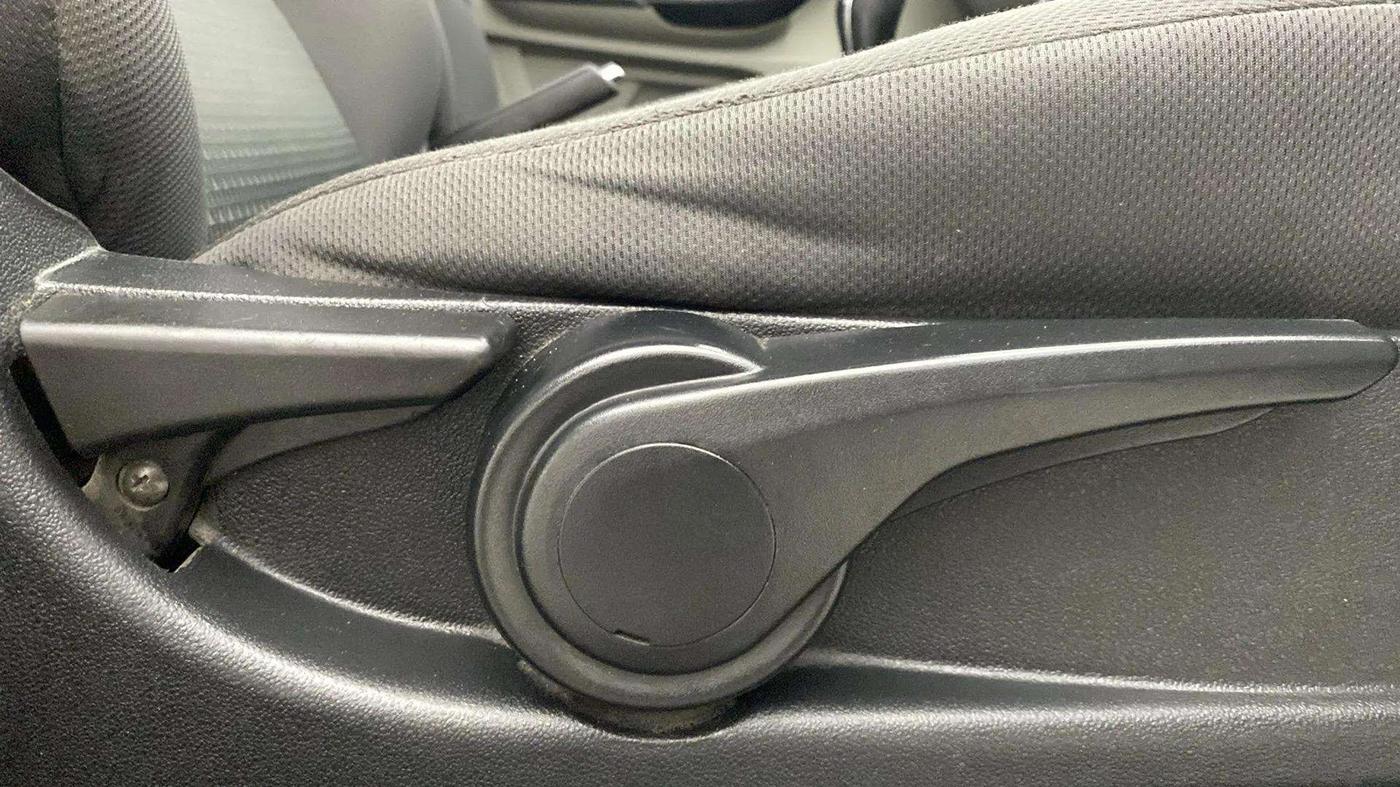 2017 Tata Tiago XZ PETROL, Petrol, Manual, 74,028 km, Driver Side Adjustment Panel