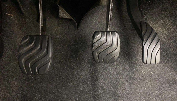 2019 Renault Kwid RXL, Petrol, Manual, 30,863 km, Pedals