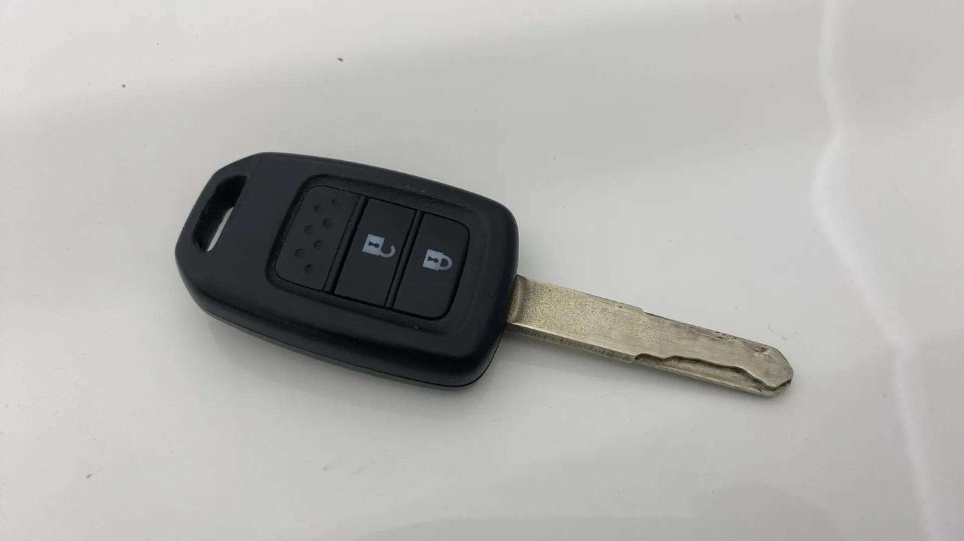 2015 Honda City 1.5L I-VTEC SV CVT, Petrol, Automatic, 84,436 km, Key Close Up