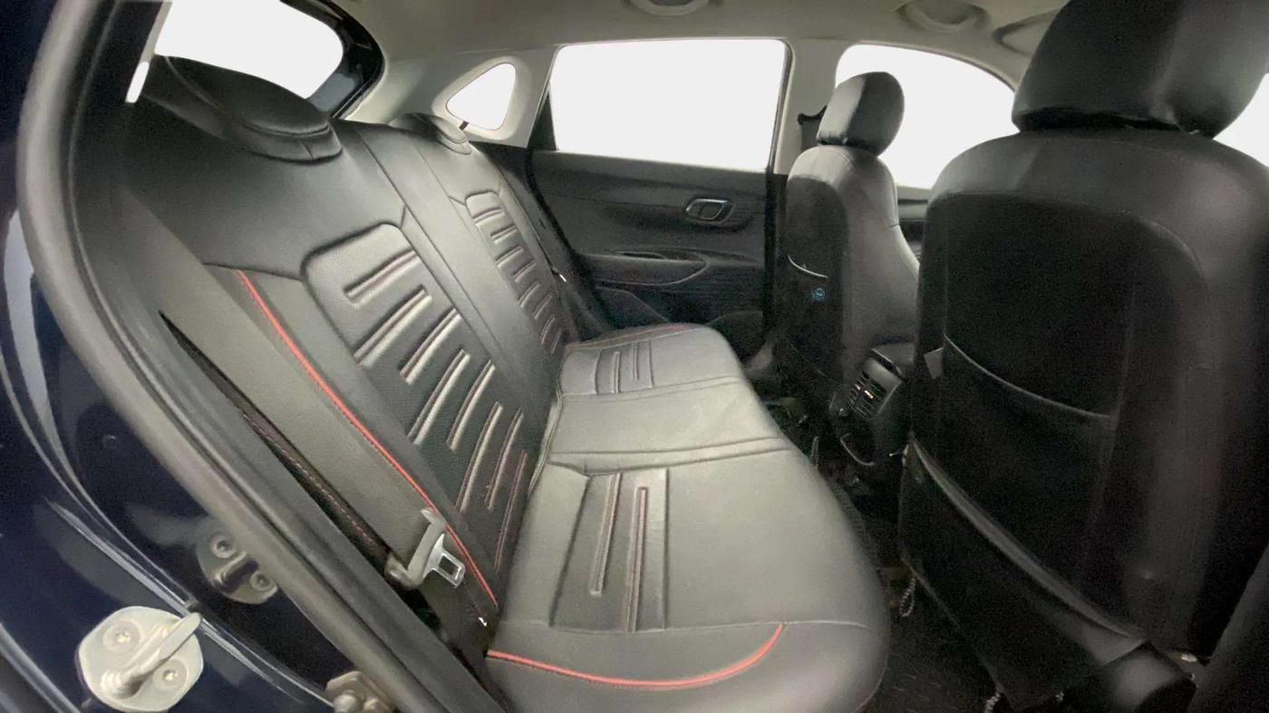 2022 Hyundai NEW I20 SPORTZ 1.2 MT, Petrol, Manual, 31,421 km, Right Side Rear Door Cabin