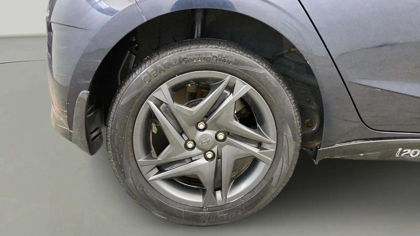 2022 Hyundai NEW I20 SPORTZ 1.2 MT, Petrol, Manual, 31,421 km, Right Rear Wheel