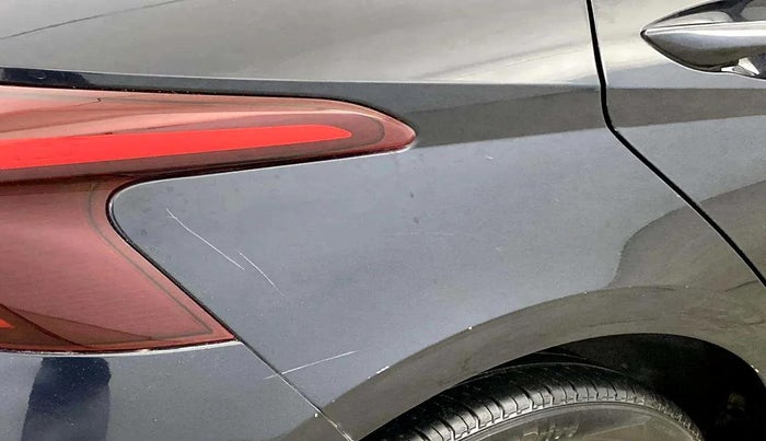 2022 Hyundai NEW I20 SPORTZ 1.2 MT, Petrol, Manual, 31,421 km, Right quarter panel - Minor scratches