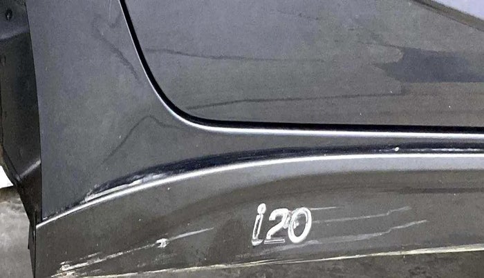 2022 Hyundai NEW I20 SPORTZ 1.2 MT, Petrol, Manual, 31,421 km, Right running board - Minor scratches