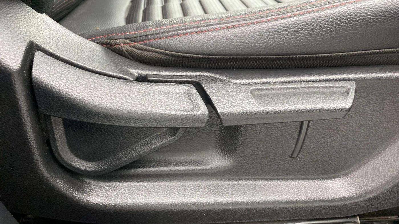 2020 KIA SONET GTX PLUS 1.5 AT, Diesel, Automatic, 85,488 km, Driver Side Adjustment Panel